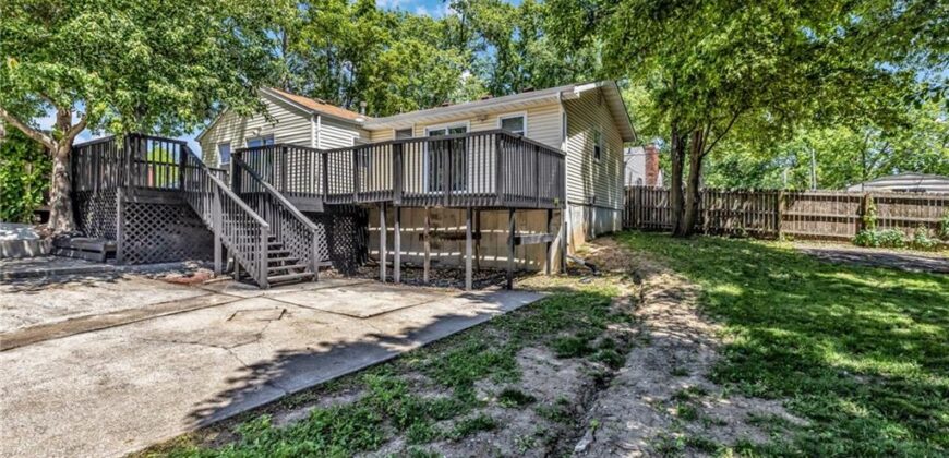 8205 Rose Street, Pleasant Valley, MO 64068