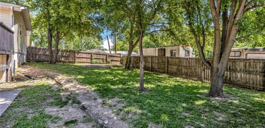 8205 Rose Street, Pleasant Valley, MO 64068