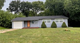 1204 NE 62nd Street, Gladstone, MO 64118