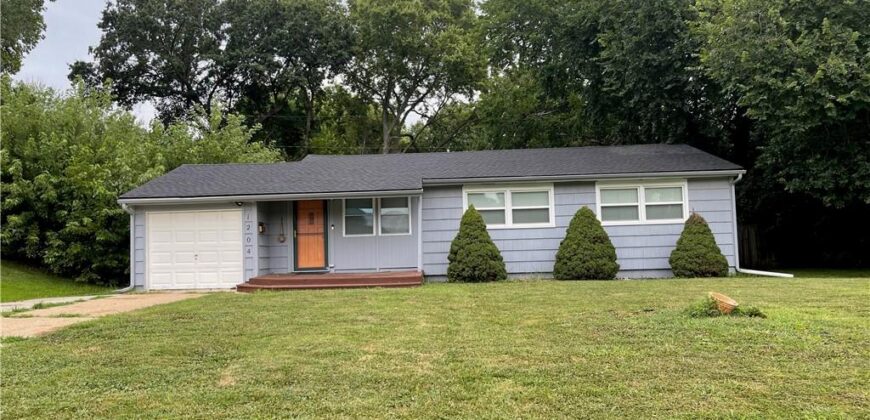 1204 NE 62nd Street, Gladstone, MO 64118