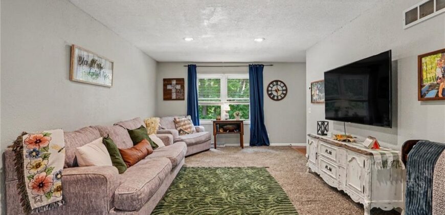 14017 Henson Road, Holt, MO 64048