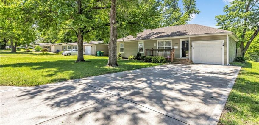 5702 N Highland Avenue, Kansas City, MO 64118