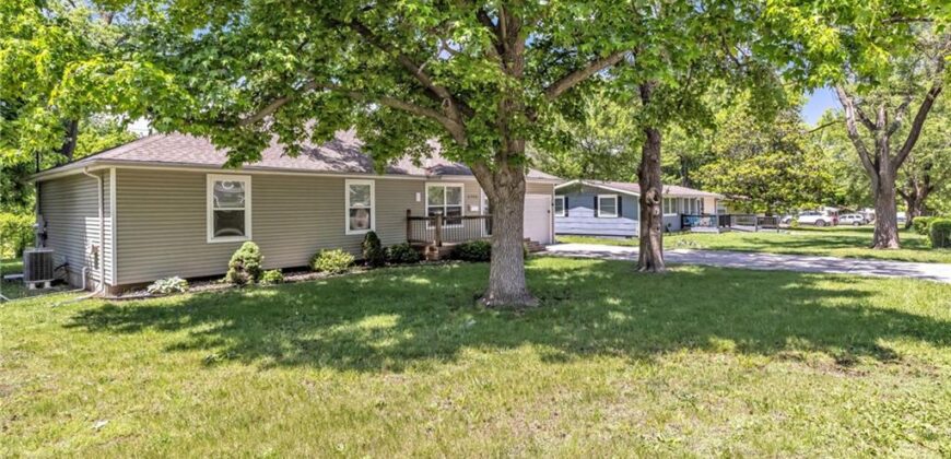 5702 N Highland Avenue, Kansas City, MO 64118