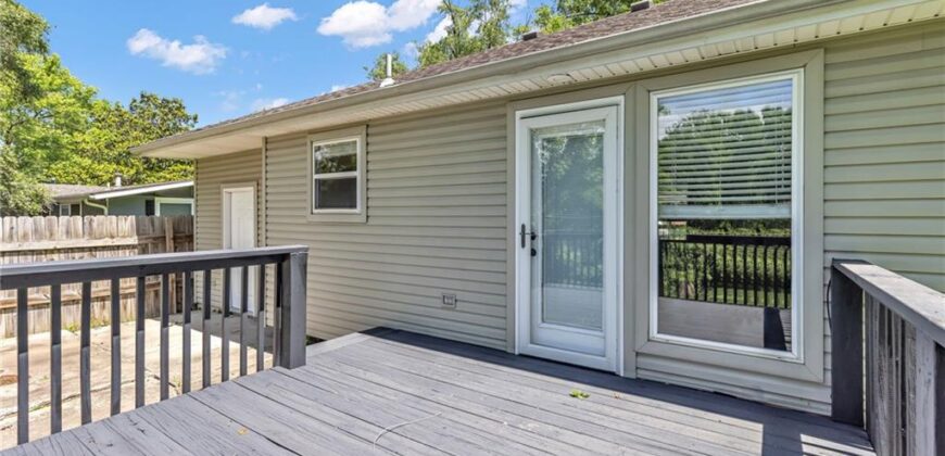 5702 N Highland Avenue, Kansas City, MO 64118