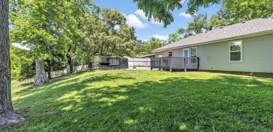 5702 N Highland Avenue, Kansas City, MO 64118