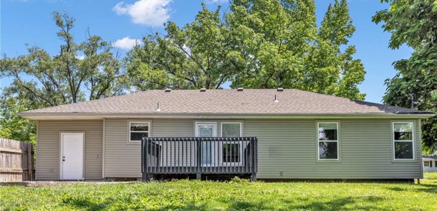5702 N Highland Avenue, Kansas City, MO 64118