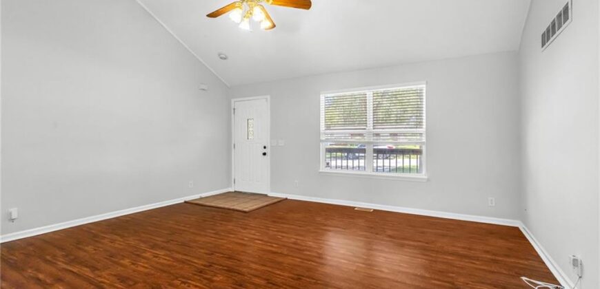 5702 N Highland Avenue, Kansas City, MO 64118