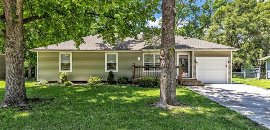 5702 N Highland Avenue, Kansas City, MO 64118