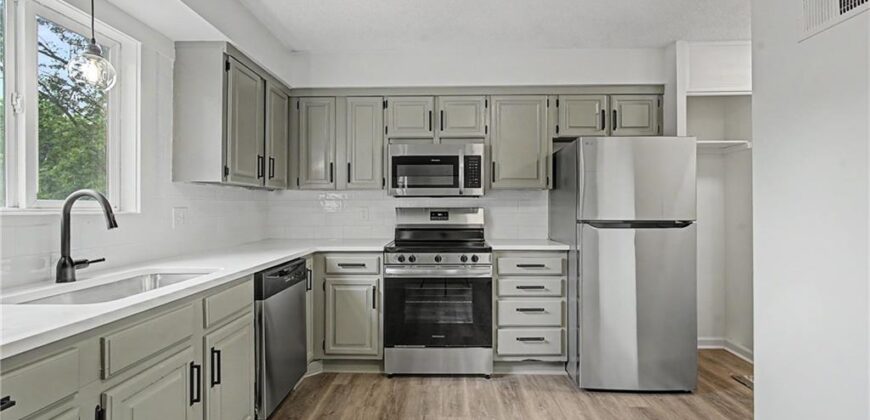 7232 N Askew Avenue, Kansas City, MO 64119