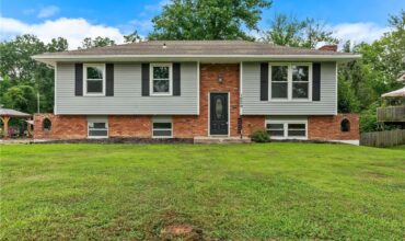 1229 Michele Drive, Excelsior Springs, MO 64024