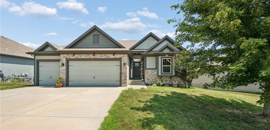 10533 N Randolph Avenue, Kansas City, MO 64157