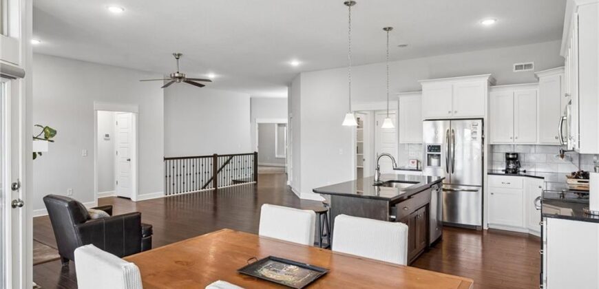 10533 N Randolph Avenue, Kansas City, MO 64157