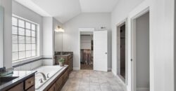 10533 N Randolph Avenue, Kansas City, MO 64157