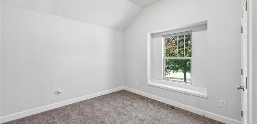 10533 N Randolph Avenue, Kansas City, MO 64157