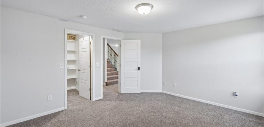 10533 N Randolph Avenue, Kansas City, MO 64157