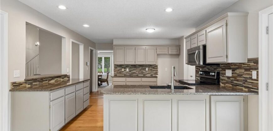 5224 N Main Street, Kansas City, MO 64118