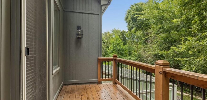 5224 N Main Street, Kansas City, MO 64118