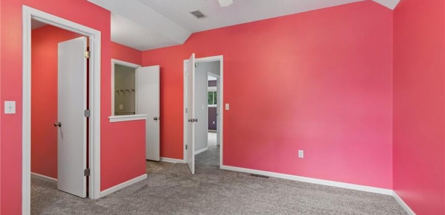 5224 N Main Street, Kansas City, MO 64118