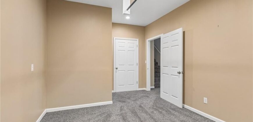 5224 N Main Street, Kansas City, MO 64118
