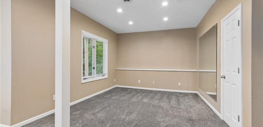 5224 N Main Street, Kansas City, MO 64118