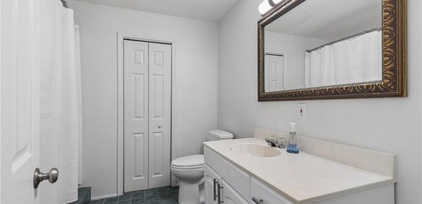 5224 N Main Street, Kansas City, MO 64118