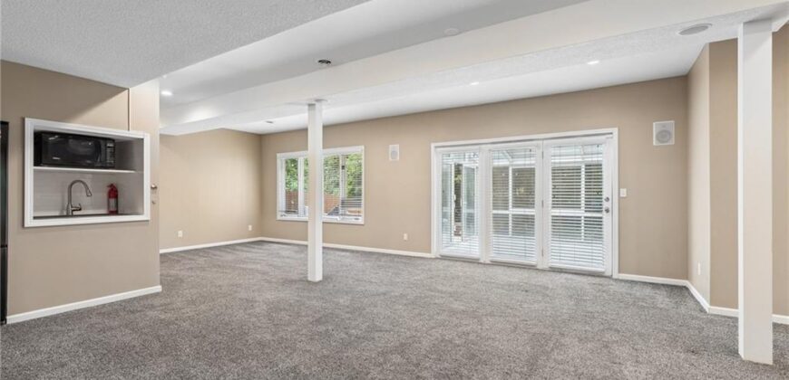 5224 N Main Street, Kansas City, MO 64118