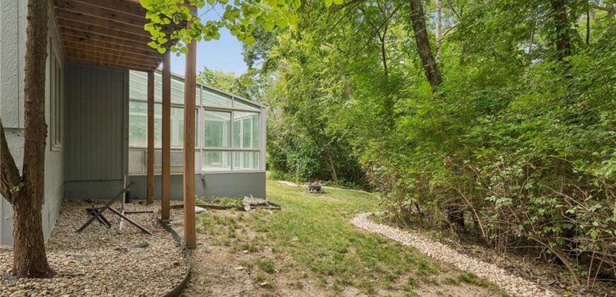 5224 N Main Street, Kansas City, MO 64118