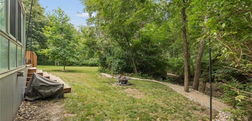 5224 N Main Street, Kansas City, MO 64118