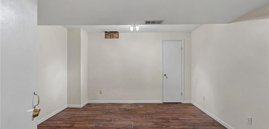 1426 NE 83rd Street, Kansas City, MO 64118
