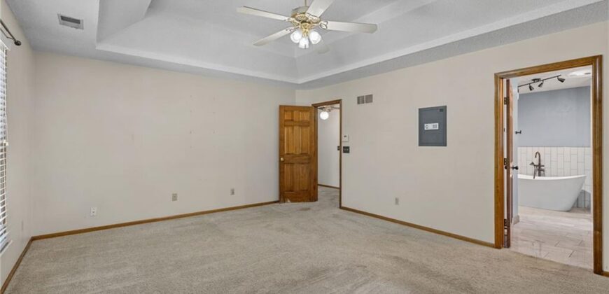 1426 NE 83rd Street, Kansas City, MO 64118