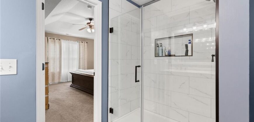 9824 N Overton Street, Kansas City, MO 64157