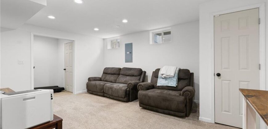 9824 N Overton Street, Kansas City, MO 64157
