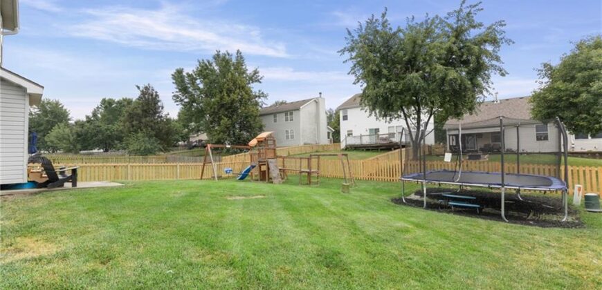 9824 N Overton Street, Kansas City, MO 64157