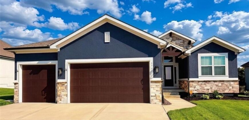 5755 Barn Hill Road, Parkville, MO 64152