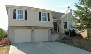 111 NW 114th Terrace, Kansas City, MO 64155