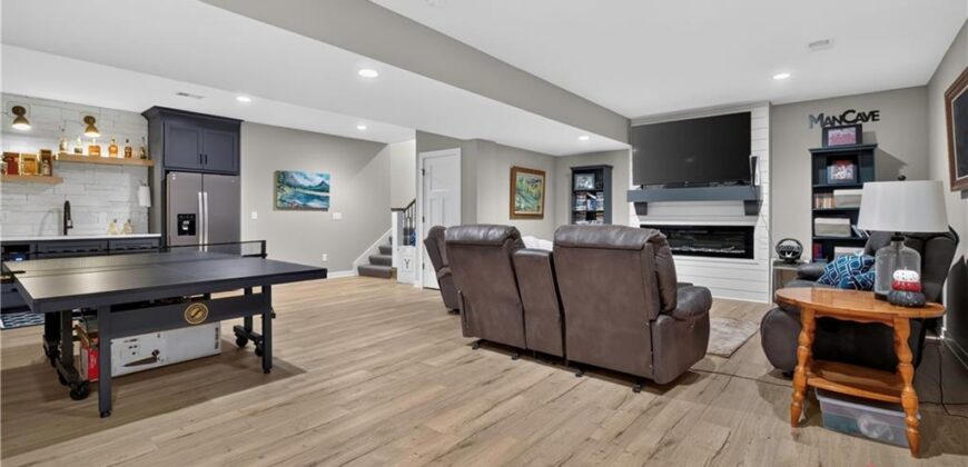 11414 Bluestem Drive, Kearney, MO 64060