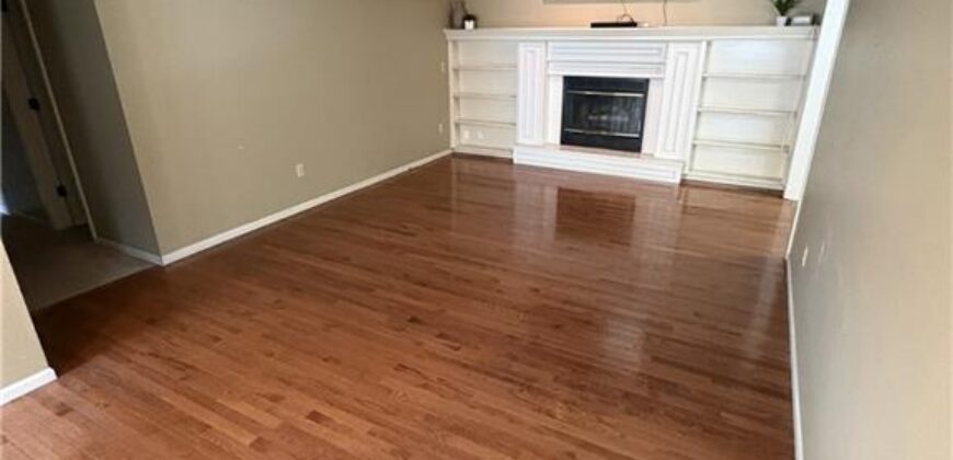 10240 NW 57th Terrace, Parkville, MO 64152