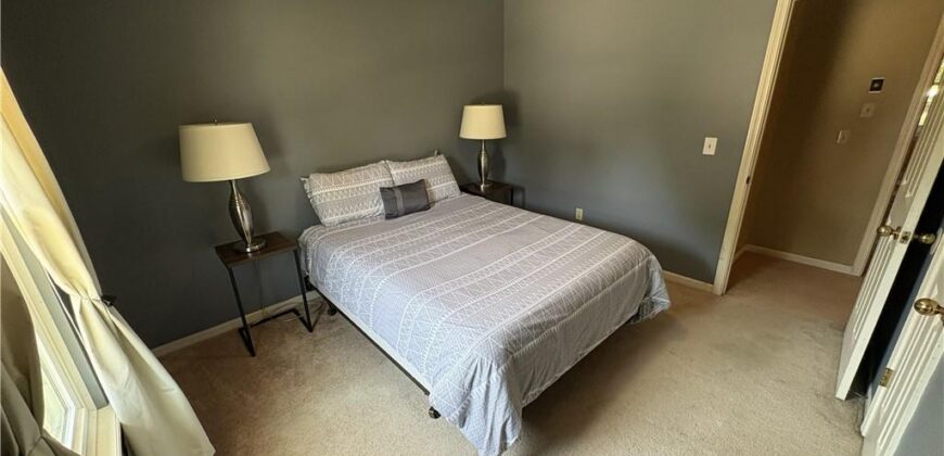 10240 NW 57th Terrace, Parkville, MO 64152