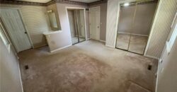 10240 NW 57th Terrace, Parkville, MO 64152
