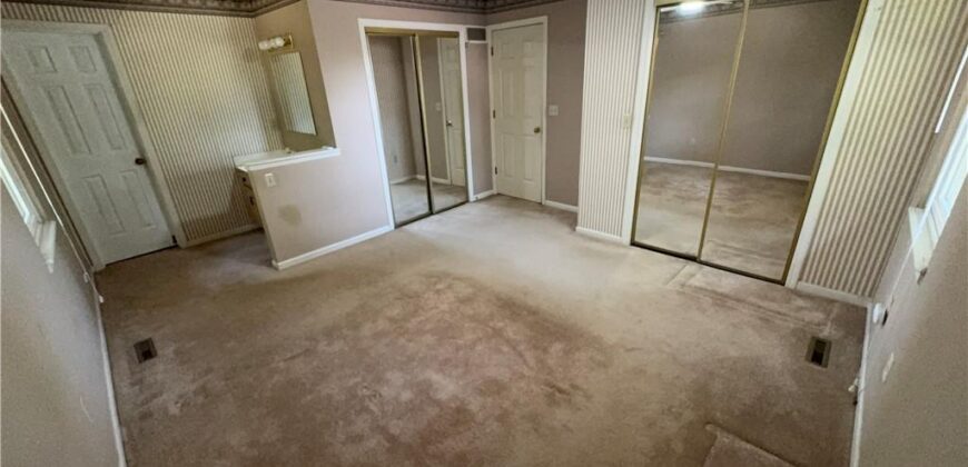 10240 NW 57th Terrace, Parkville, MO 64152