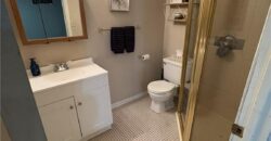 10240 NW 57th Terrace, Parkville, MO 64152