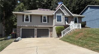 10240 NW 57th Terrace, Parkville, MO 64152