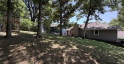 10240 NW 57th Terrace, Parkville, MO 64152