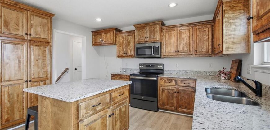 301 NE 192nd Terrace, Smithville, MO 64089
