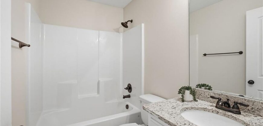 301 NE 192nd Terrace, Smithville, MO 64089