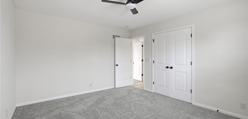 301 NE 192nd Terrace, Smithville, MO 64089