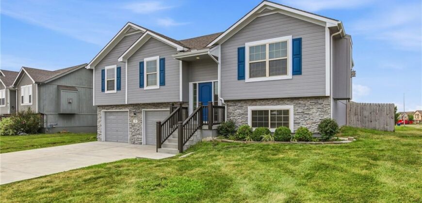 301 NE 192nd Terrace, Smithville, MO 64089