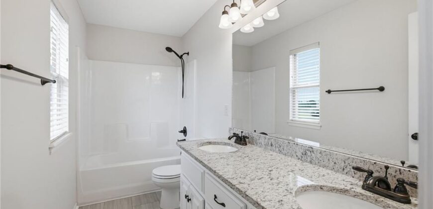 301 NE 192nd Terrace, Smithville, MO 64089