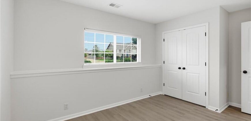 301 NE 192nd Terrace, Smithville, MO 64089