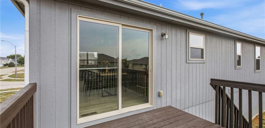 301 NE 192nd Terrace, Smithville, MO 64089
